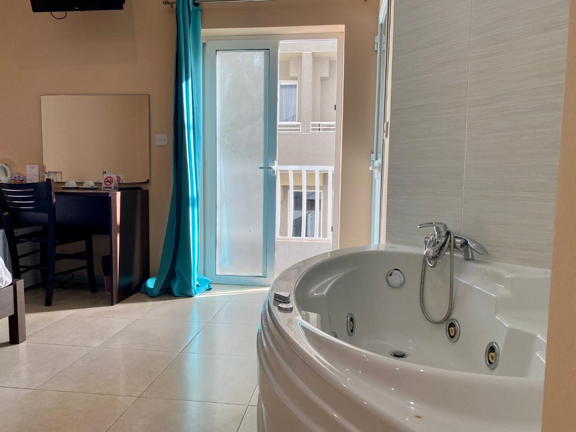 Malta Paradise Hotel St. Julian's Zewnętrze zdjęcie